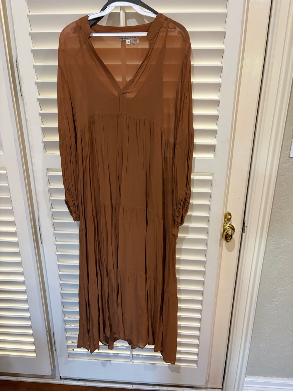 Young Fabulous & Broke Rust Brown V-Neck Tiered Maxi Dress. Size small